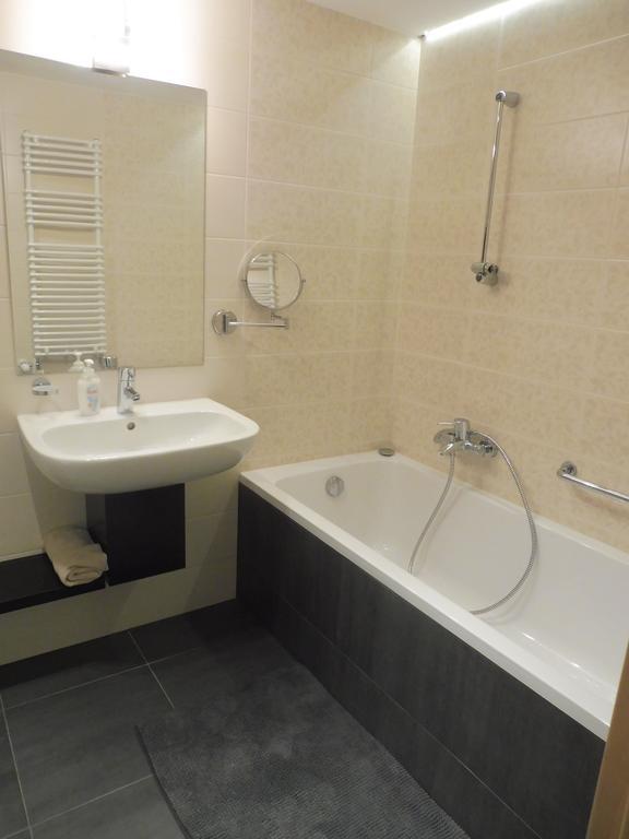 Azur Apartman Apartment Velence Exterior foto
