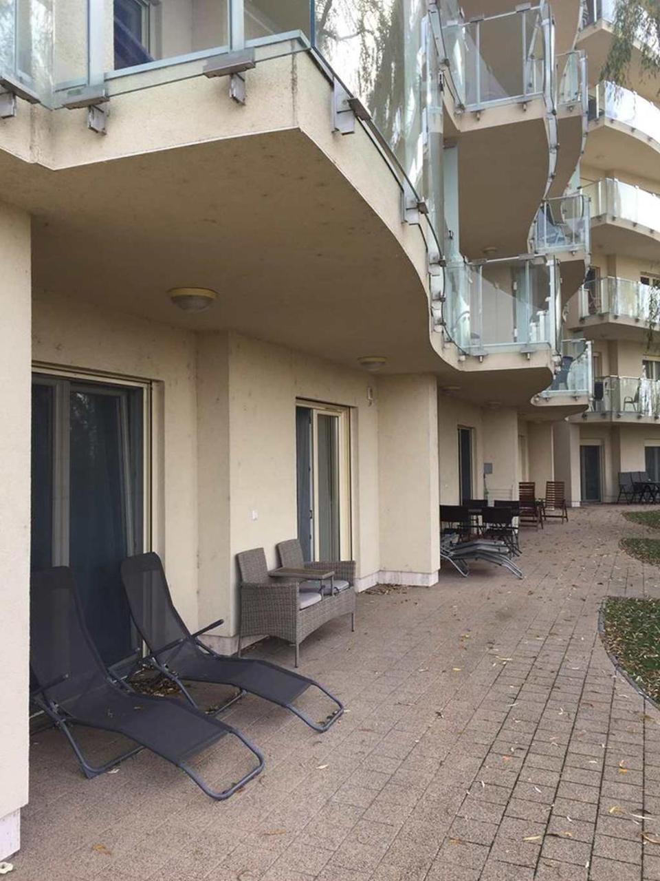 Azur Apartman Apartment Velence Exterior foto